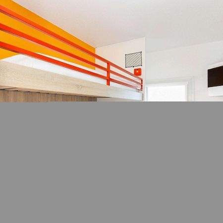 Hotelf1 Frejus Roquebrune Sur Argens Exterior foto
