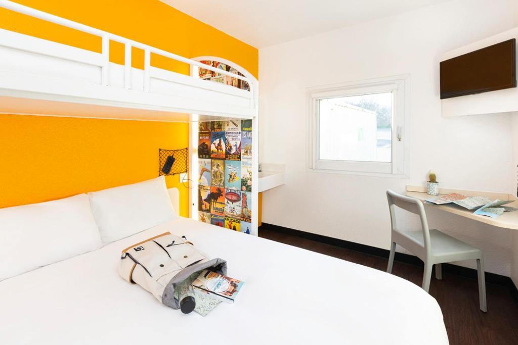 Hotelf1 Frejus Roquebrune Sur Argens Exterior foto